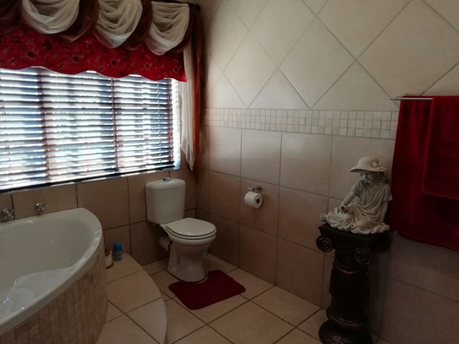 5 Bedroom Property for Sale in Keidebees Northern Cape